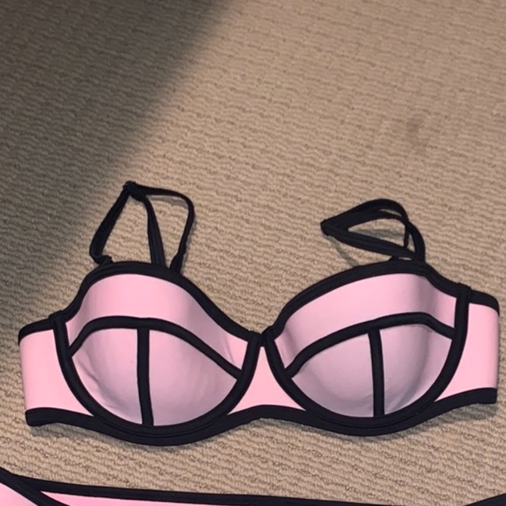 authentic triangl bikini top